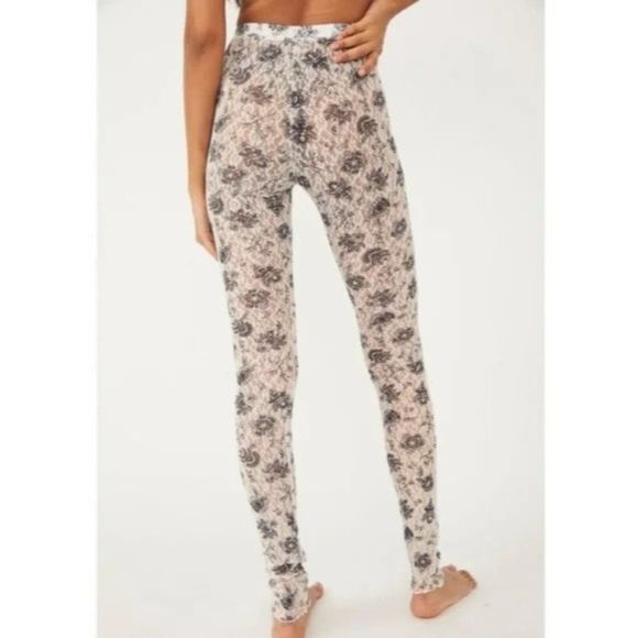 Free People Layered in Lace Stretch Legging Pants in Ivory Combo Womens Small - Picture 2 of 8